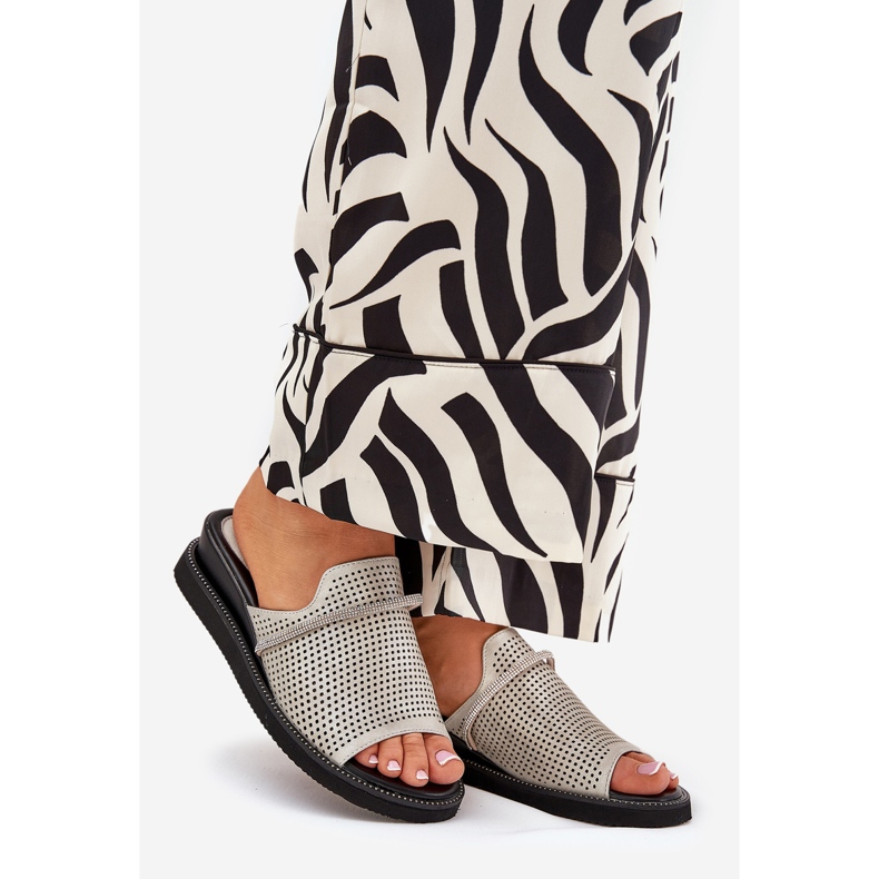 Jezzi Godas de mujer con una correa de plata decorativa gris 1