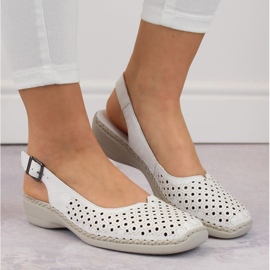 Sandalias cómodas de piel Rieker W RKR665 blanco 22