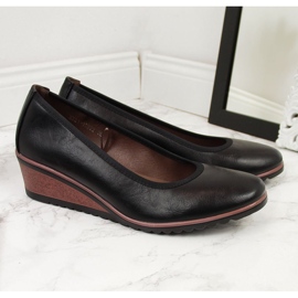 Zapatos negros con cuña de Vinceza 4