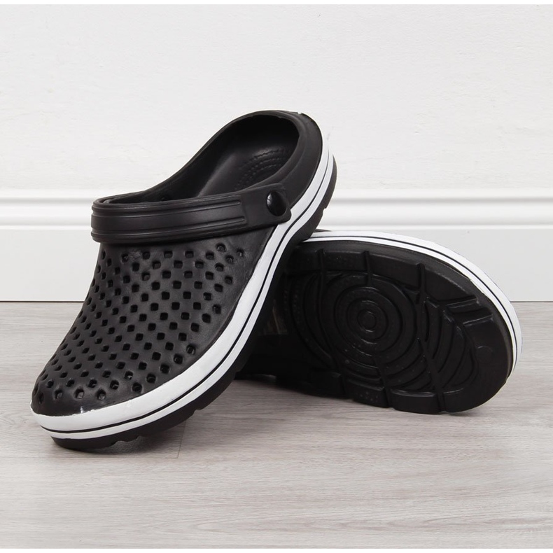 News Pantuflas foam negro calado NOVEDADES 1