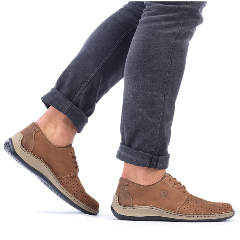 Zapatos marrones de piel calada para hombre Rieker 05226-24 marrón 2