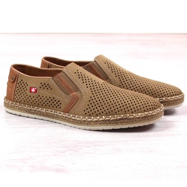 Rieker B5297-64 Slip-on de hombre de piel calada beige 1