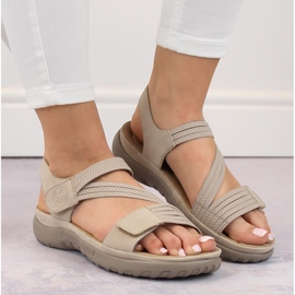 Sandalias de mujer cómodas con velcro y elásticos beige Rieker 64870-62 6