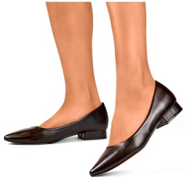 Zapatos clásicos de mujer con tacón bajo en punta, negro DO-104B 1