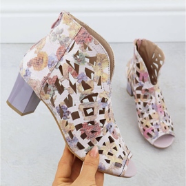 Botas de punta abierta para mujeres con flores M. Daszyński MR1954-15 rosa 1