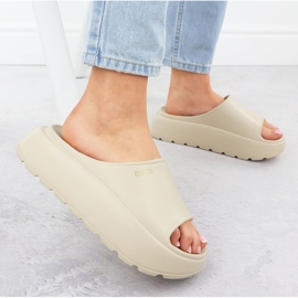 Sports Sports Flip Flip en una espesa suela beige Big Star RR274A569 5