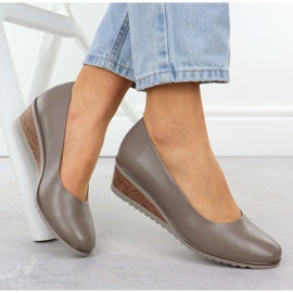 Vinceza Bombas para mujeres. beige 4