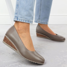 Vinceza Bombas para mujeres. beige 5