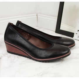 Zapatos de salón negros con cuña W Vinceza 17