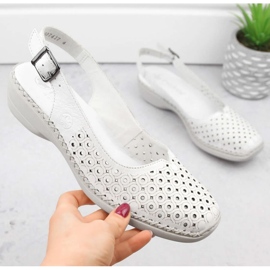 Sandalias cómodas de piel Rieker W RKR665 blanco 31