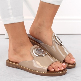 M.Daszyński W SAN34 pantuflas de charol beige 12