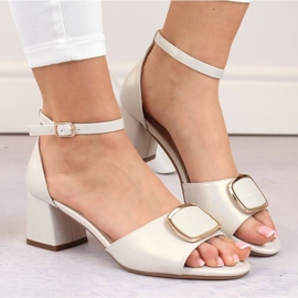 Sergio Leone W SK444B sandalias formales con perlas y tacón alto blanco 7
