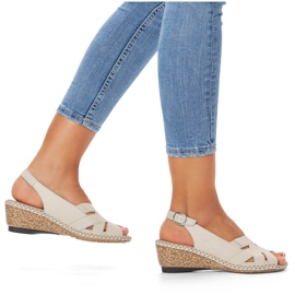 Sandalias cuña mujer cómodas piel beige Rieker 66189-60 5