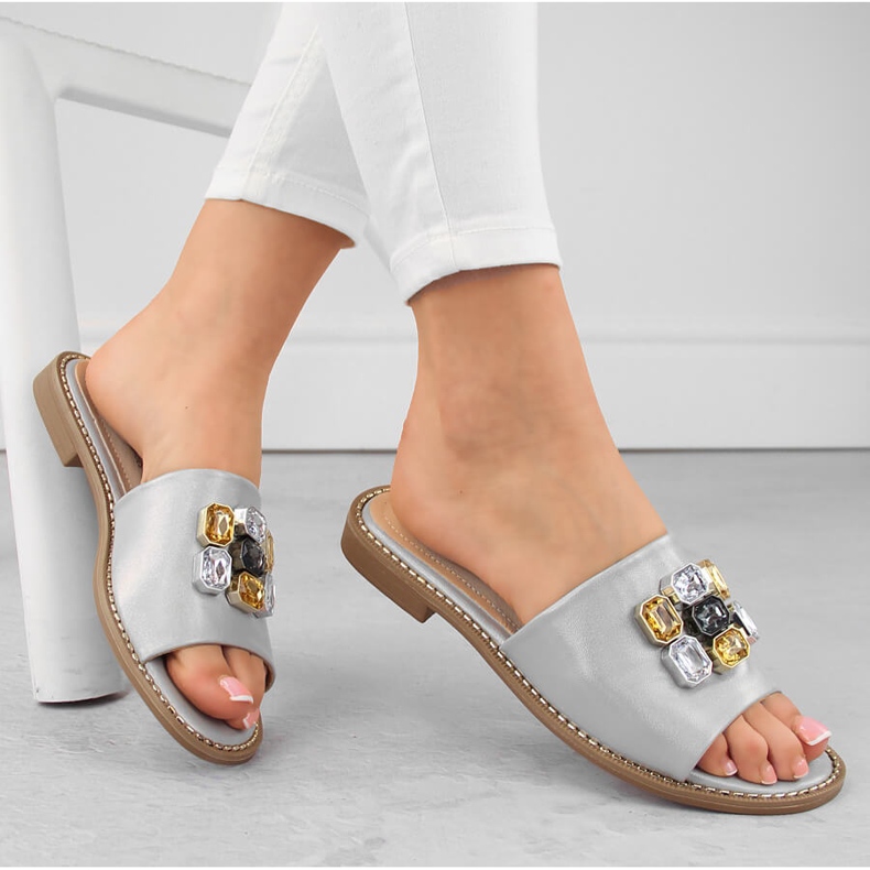 Babuchas de mujer cómodas plateadas con circonitas S.Barski 031 plata 2 Babuchas de mujer cómodas plateadas con circonitas S.Barski 031 plata 2