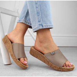Zapatillas capuchino mujer cómodas de piel Helios 130.42 beige 4