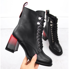 Botines de mujer con tacón decorativo negro D&amp;A S.Barski Premium Collection MR880-132 1