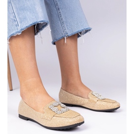 Mocasines dorados con circones 5