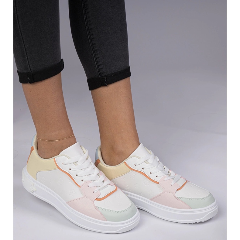 Zapatillas deportivas blancas y amarillas de cuero ecológico blanco 2 Zapatillas deportivas blancas y amarillas de cuero ecológico blanco 2