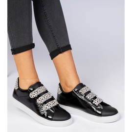 Zapatillas negras con acabado de velcro animal negro 1