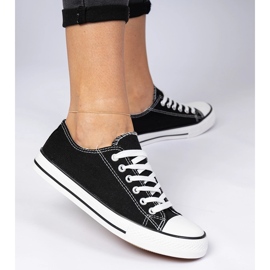 Zapatillas clásicas negras de mujer. negro 2