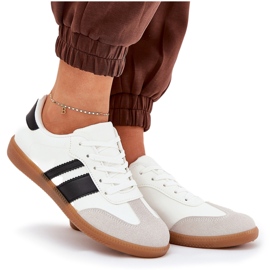 Zapatillas de deporte para mujeres bajas con cuero ecológico blanco 8