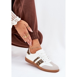 Zapatillas de deporte para mujeres bajas con estampado de leopardo de cuero ecológico blanco 5