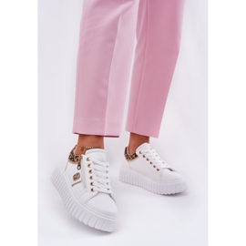 Zapatos deportivos femeninos en la plataforma con estampado de leopardo de leopardo de cuero ecológico blanco 2 Zapatos deportivos femeninos en la plataforma con estampado de leopardo de leopardo de cuero ecológico blanco 2
