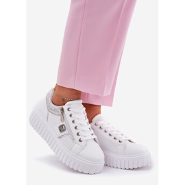 Zapatos deportivos femeninos en la plataforma con cuero ecológico blanco 1