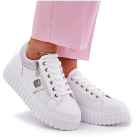 Zapatos deportivos femeninos en la plataforma con cuero ecológico blanco 9