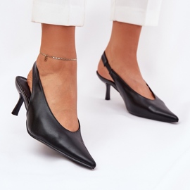 Tacones altos con un talón de cuero ecológico al aire libre negro 2