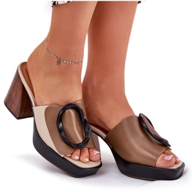 Chanclas de mujeres con un tacón azul oscuro beige 8