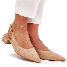 Sandalias trenzadas para mujeres con un delicado talón beige 7