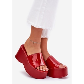 Zapatillas de mujer pintadas en la plataforma y cuñas rojas rojo 1