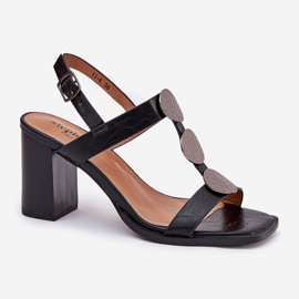 Sandalias de mujeres en el poste con una tira decorativa negra negro 4
