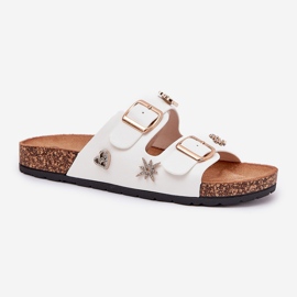 Chanclas para mujeres en una suela de corcho con hebillas y alfileres blancos 4