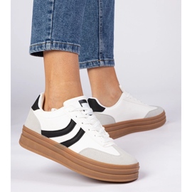 Zapatillas blancas zapatillas para mujeres con un accesorio negro blanco 3