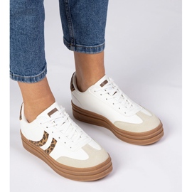 Zapatillas blancas zapatillas para mujeres con accesorio de leopardo blanco 4