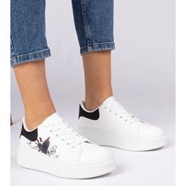 Zapatillas blancas y blancas zapatillas deportivas para mujeres con estampado blanco 1