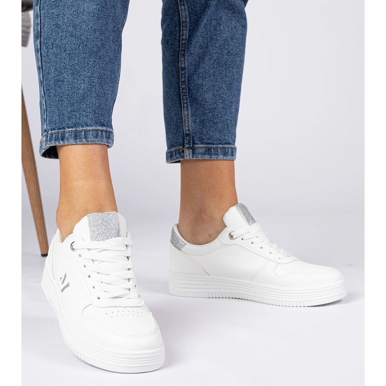 Zapatillas blancas para mujeres con brillo plateado blanco 2