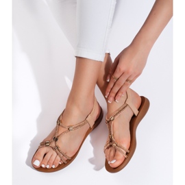 Sandalias planas brillo beige 2