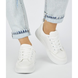 Zapatillas blancas de mujer. blanco 4