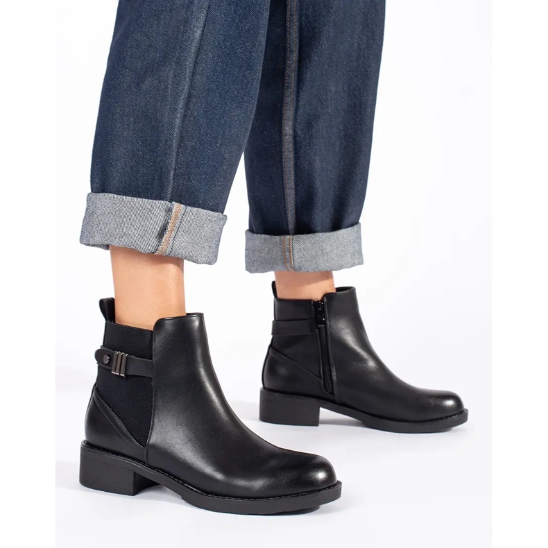 Botas Chelsea de mujer negras con tacón bajo negro 1 Botas Chelsea de mujer negras con tacón bajo negro 1