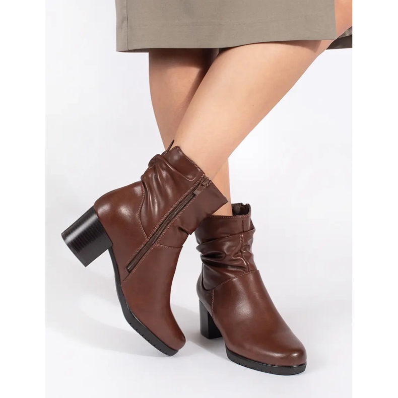 Botines de mujer de piel marrón con parte superior con volantes de Sergio Leone 2 Botines de mujer de piel marrón con parte superior con volantes de Sergio Leone 2