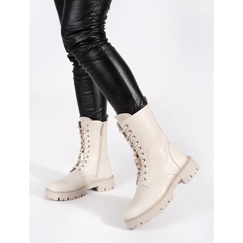 Seastar Botas trabajadoras de mujer beige claro con pasadores 1 Seastar Botas trabajadoras de mujer beige claro con pasadores 1