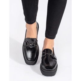 Goodin Mocasines de mujer negros con plataforma decorada con cadena. 4