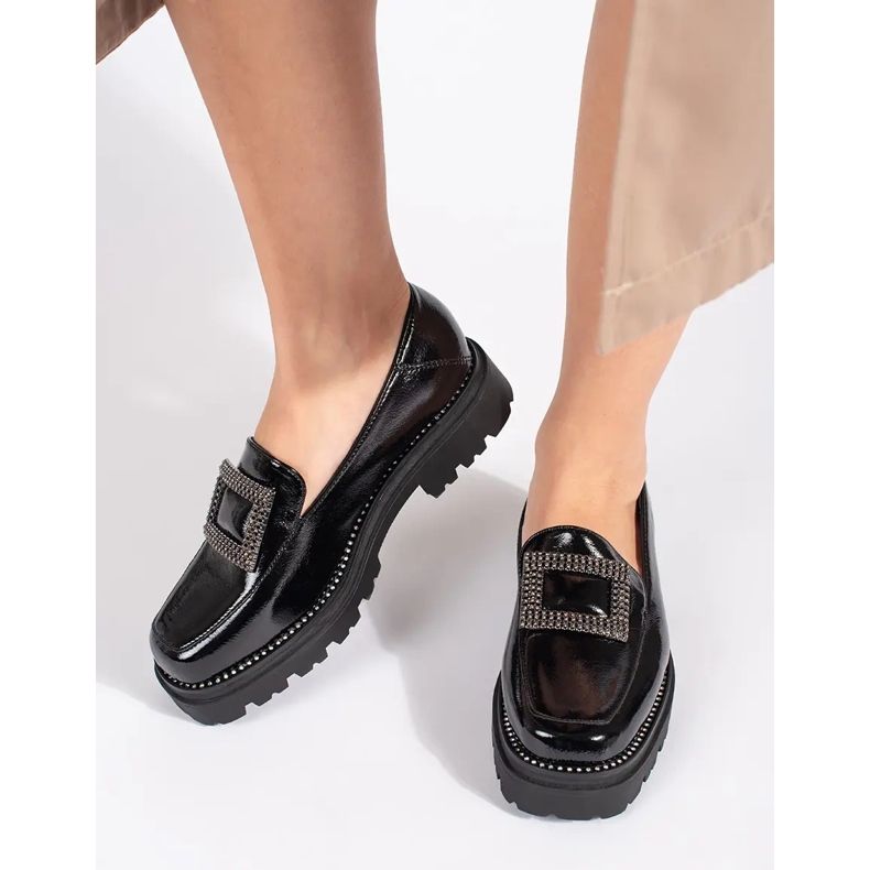 Goodin Mocasines de mujer con plataforma en color negro decorado con hebilla y pedrería 1