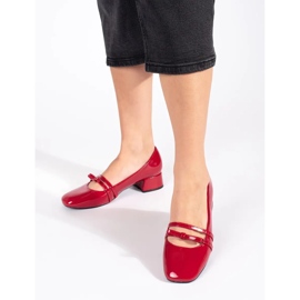 Goodin Salón de charol rojo con tacón bajo. 1