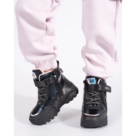 Zapatos de niña negros con suela gruesa. 2 Zapatos de niña negros con suela gruesa. 2