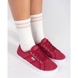Zapatillas bajas rojas de mujer. rojo 3