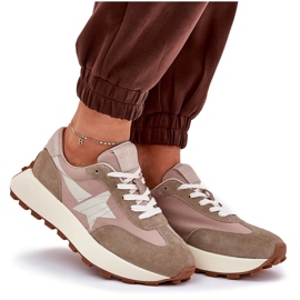 Zapatos deportivos de gamuza para mujeres en el Vinceza 66720 beige 10